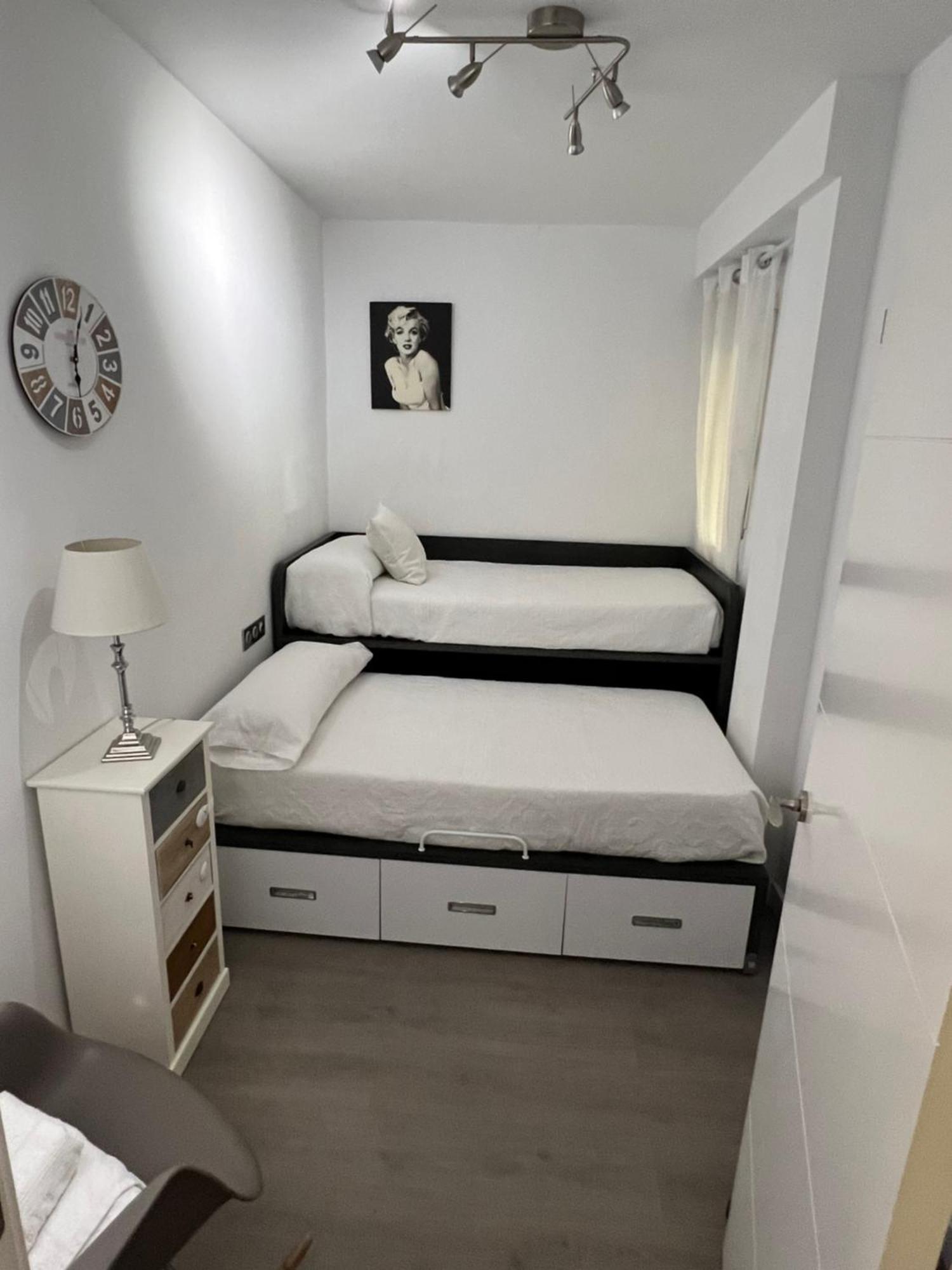Nuevo!! Apartamento Lujo&Confort. Parking Севилья Экстерьер фото